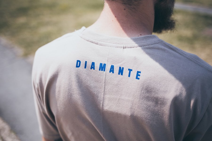 T-shirt Diamante Wear Nigdy Się Nie Poddam beżowy